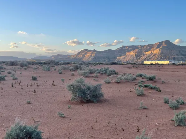 775 S Revolution Way, Big Water, UT 84741