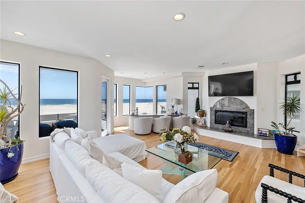 4 bed, 3474 sqft, $25,000 — Photo 2