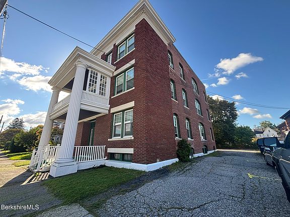 2nd image of 10 Taconic St