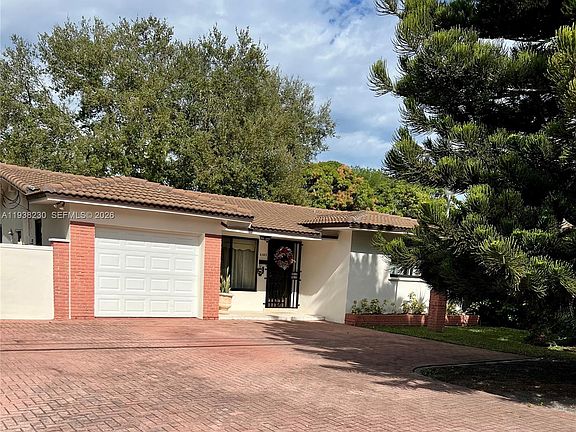 4th image of 6385 SW 25th St