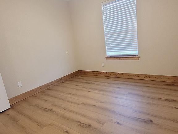 5th image of 1842 W 23rd St