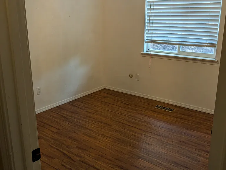 Bedroom 4 (from doorway)