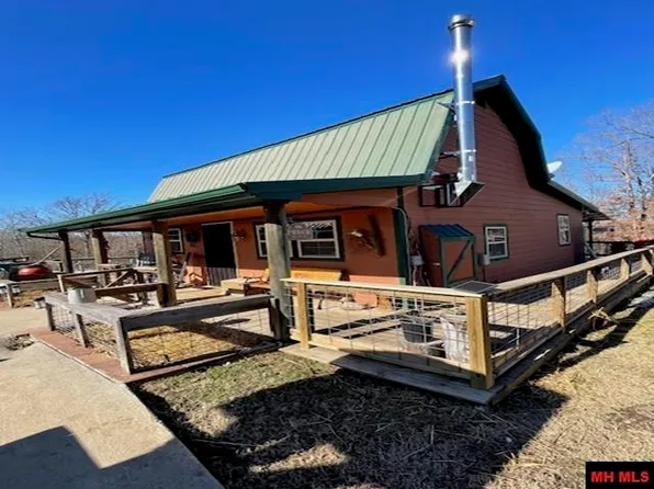 17 Vinewood Ln, Yellville, AR 72687