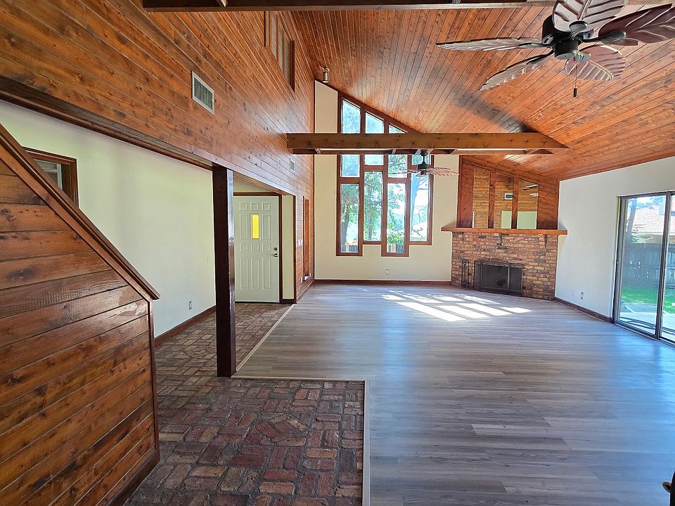 1st image of 829 Fleming Ct