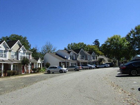 5th image of 1006 Oak Blossom Way