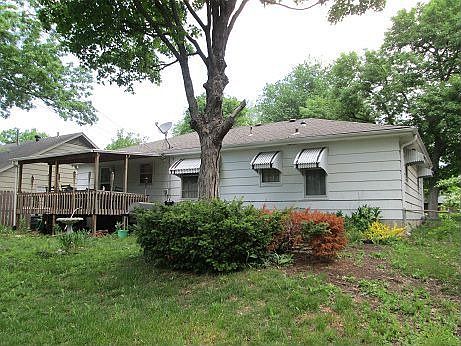 2nd image of 6209 E 109th Ter