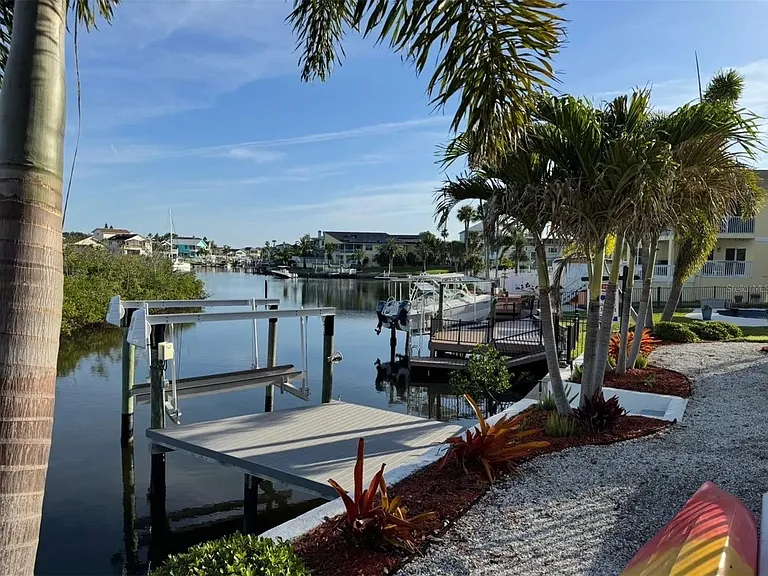 6029 Bayway Ct — Photo 8
