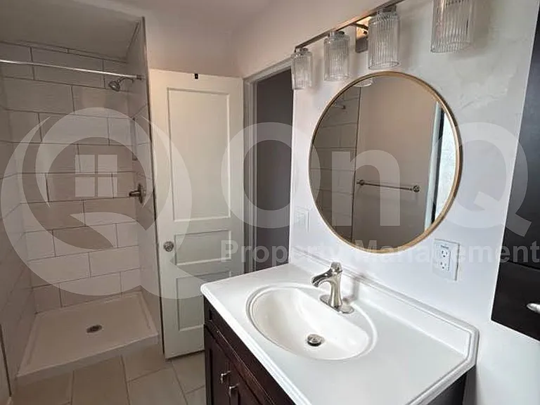 1002 E Simmons St — Photo 20