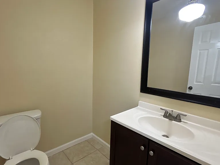 558 S Flannery Rd #B — Photo 4