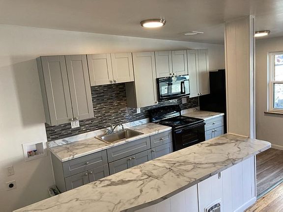 3rd image of 104 E Maple Ave #104