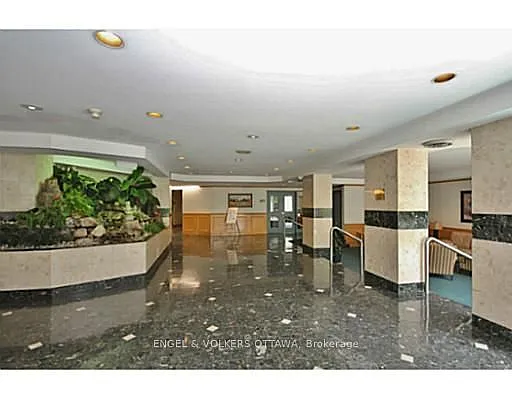 Building Photo - 1025 Grenon Ave #409