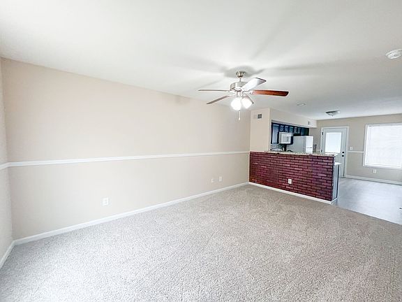 3rd image of 2263 McCormick Ln APT B