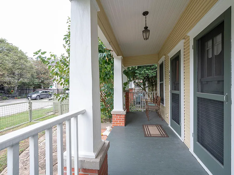 4421 Blossom St — Photo 3