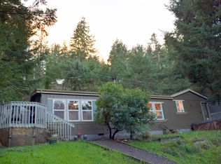 1151 Island Dr, Lummi Island, WA 98262