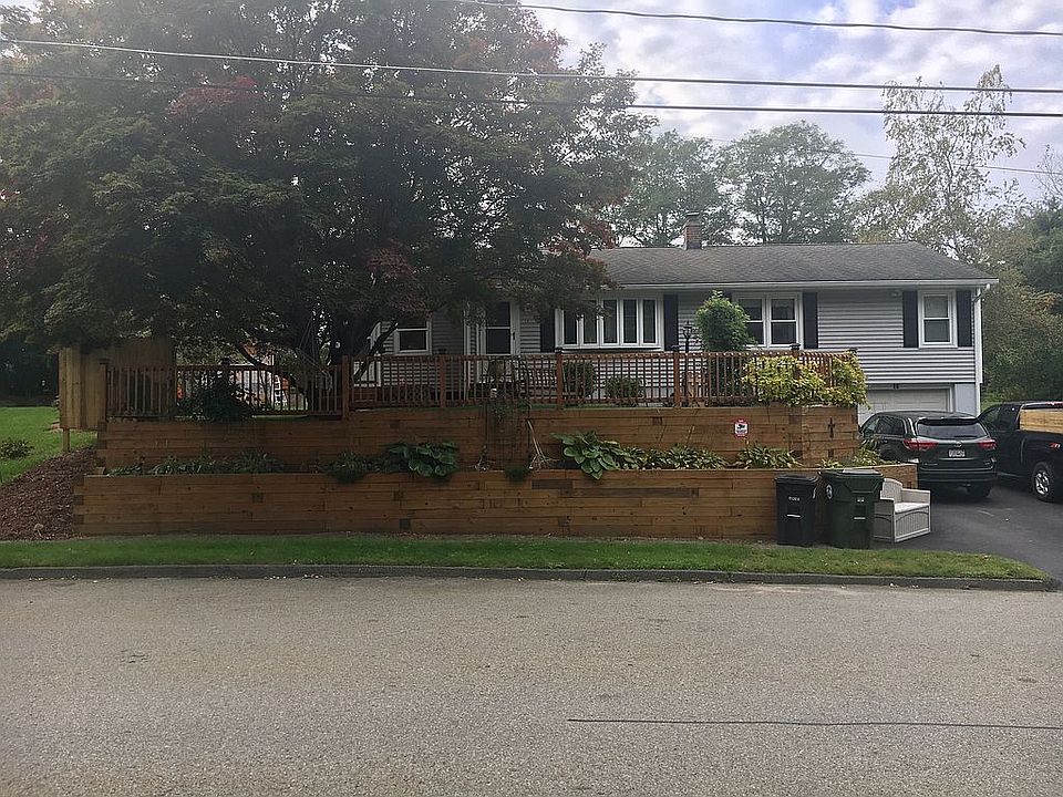 2nd image of 16 Heritage Ln