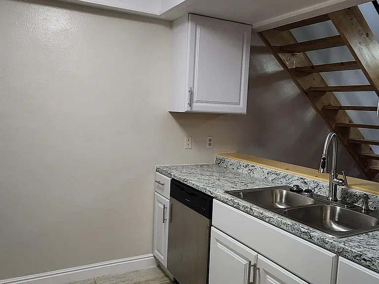 14140 E Temple Dr — Photo 7