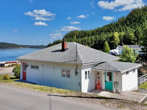 5 Main Road, Cannings Cove, NL A0C1H0