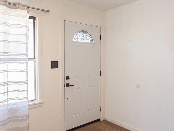 5th image of 11965 Woodlark St