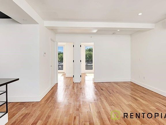 3rd image of 26 Lexington Ave #5D