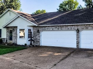 20 Wild Horse Ct, Troy, IL 62294