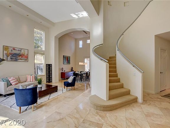 3rd image of 1920 Bay Hill Dr