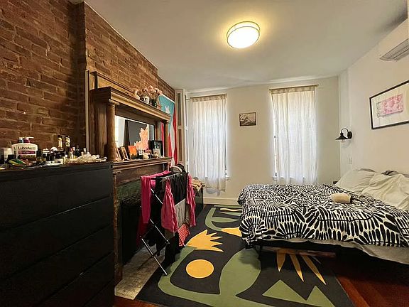 5th image of 140 Palmetto St APT 2R