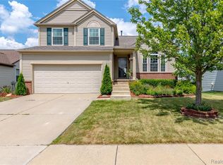7491 Kensington Dr, Ypsilanti, MI 48197