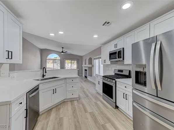 1106 Emerald Stone Ave, North Las Vegas, NV 89081