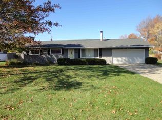 4825 Woodford Dr, Fort Wayne, IN 46835