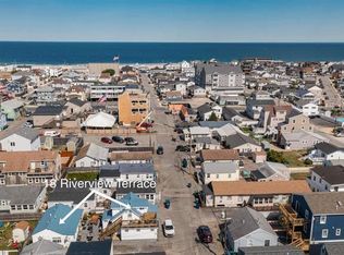 18 Riverview Ter #2, Hampton, NH 03842