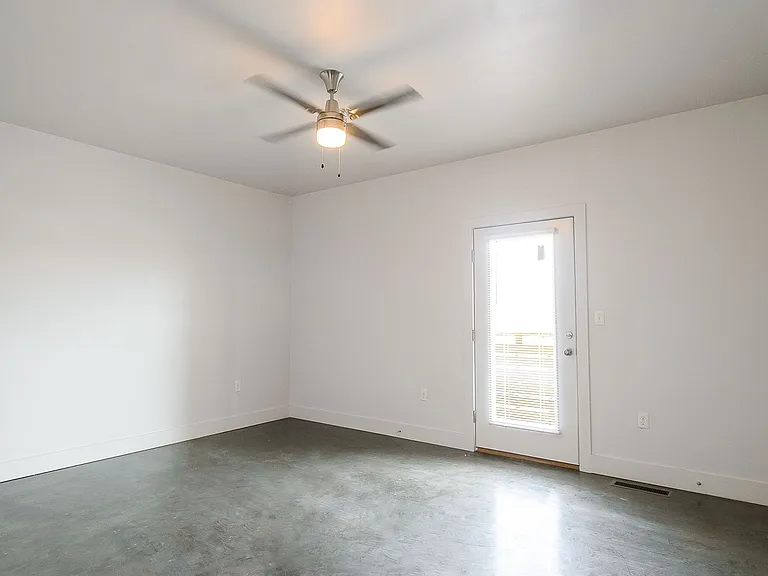 Myers Flats - 3 Bedroom — Photo 42