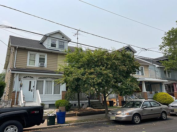 3rd image of 415 Woodland St