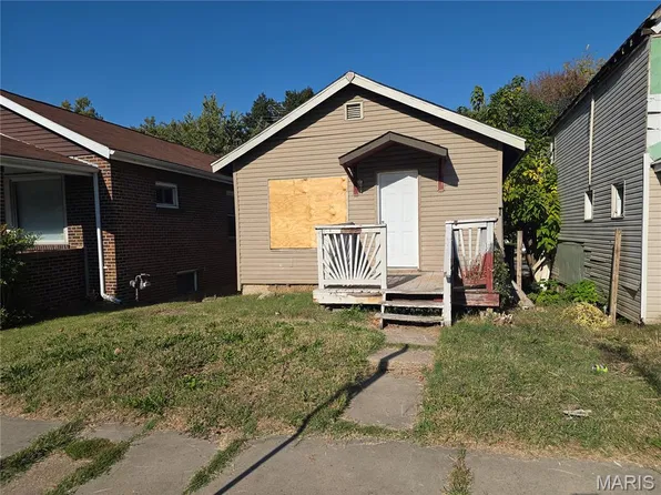 5917 Harney Ave, Saint Louis, MO 63136