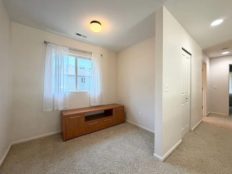 6710 Charlotte Ave SE — Photo 11