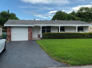 2411 Riviera Dr, Miramar, FL 33023