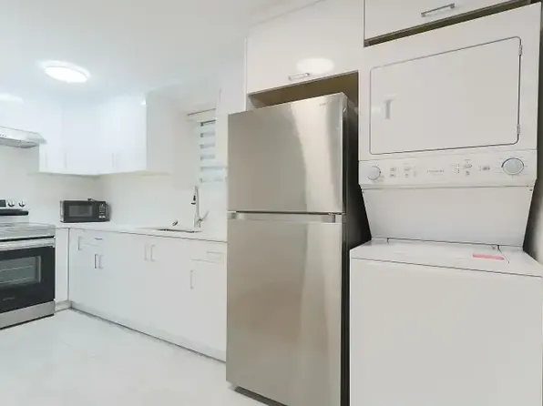 16792 18b Ave, Surrey, BC