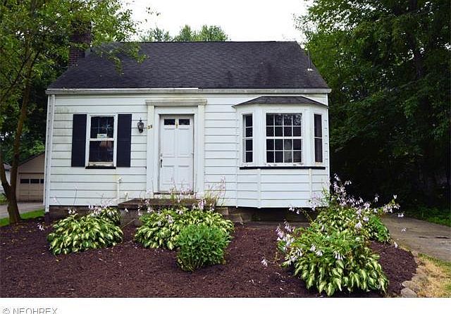 1st image of 39 Meadowbrook Ave