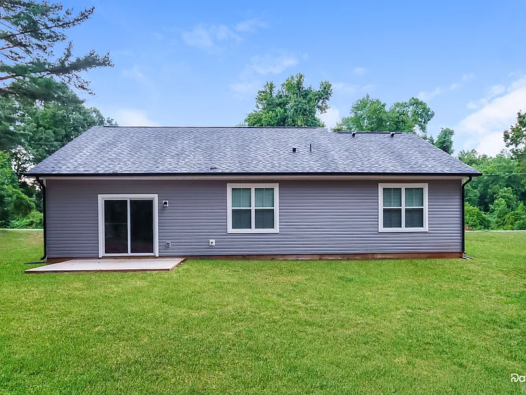 124 Gregory Rd — Photo 13