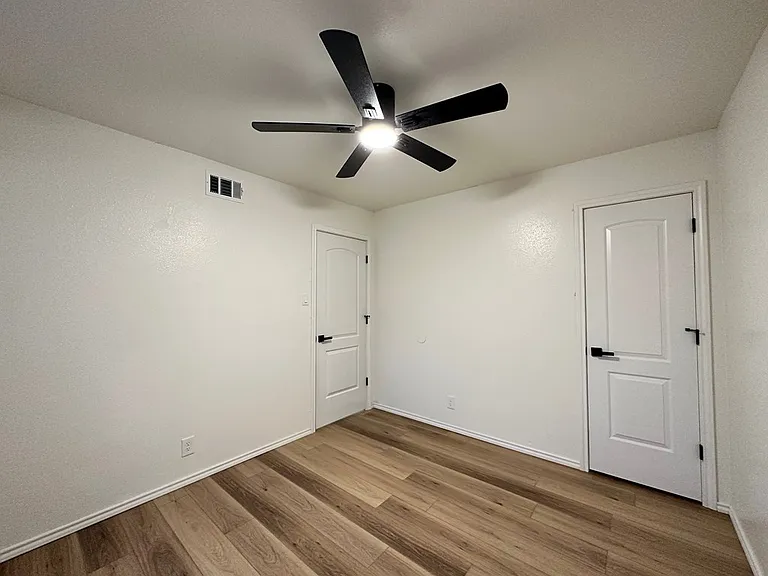 3023 Beechwood St — Photo 5