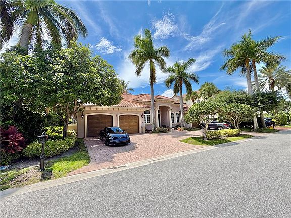 3rd image of 785 HARBOUR ISLE PLACE