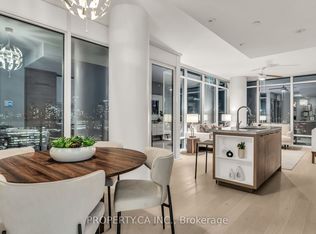 488 University Ave #3002, Toronto, ON M5G0C1