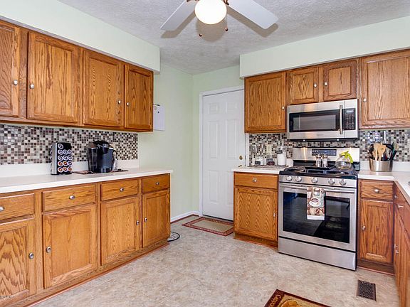 4th image of 106 Candlestick Pl