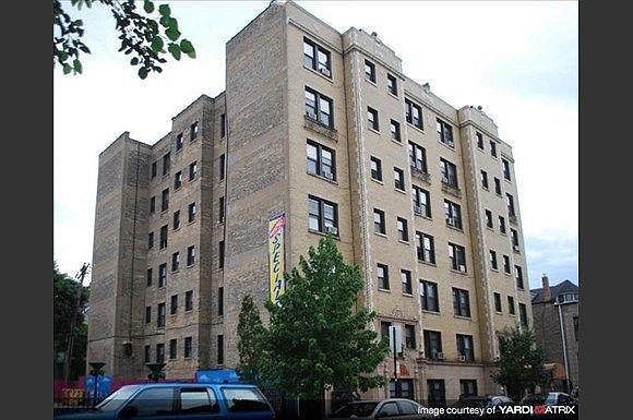 1st image of 642 W Aldine Ave APT 4