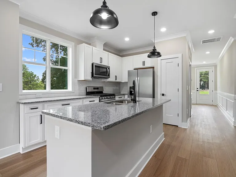 6104 Fox Rd — Photo 12