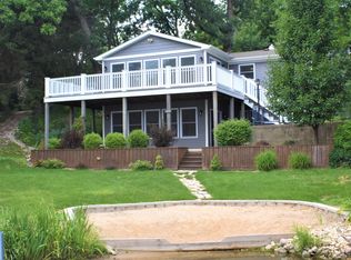 4706 W Lake Shore Dr, Wonder Lake, IL 60097