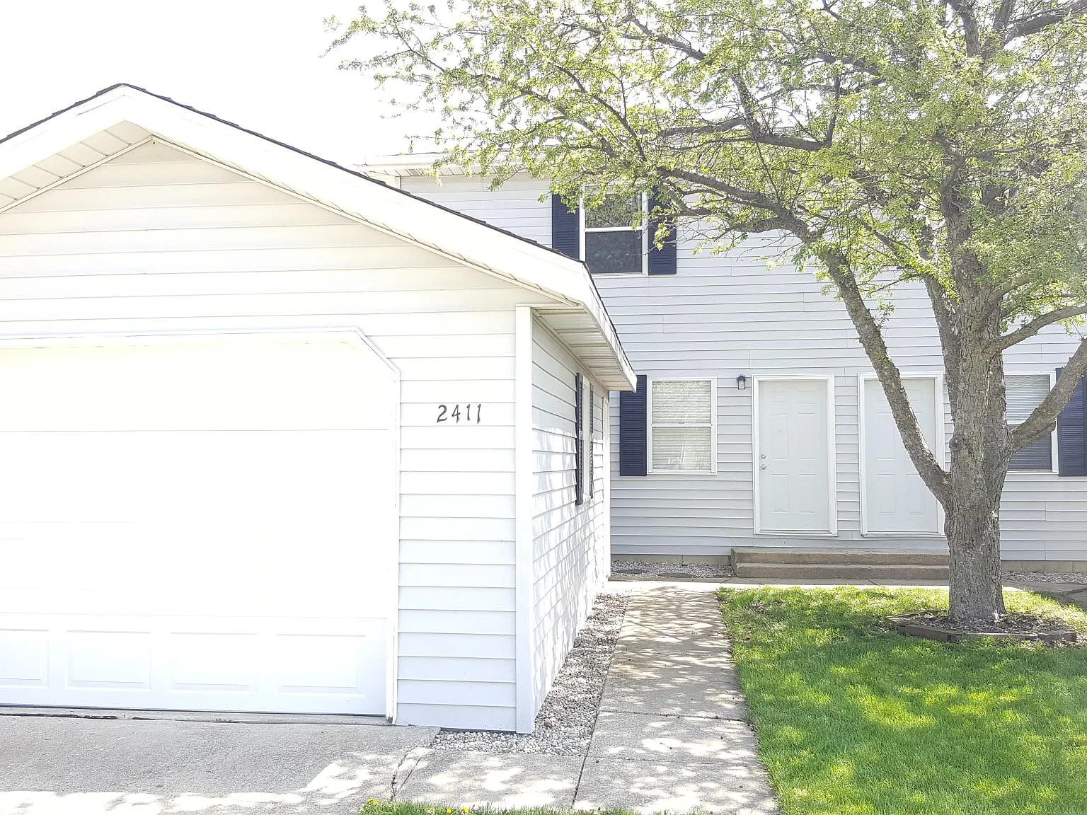 2 bed, 1.5 bath, 1200 sqft, $1,650 — Photo 1