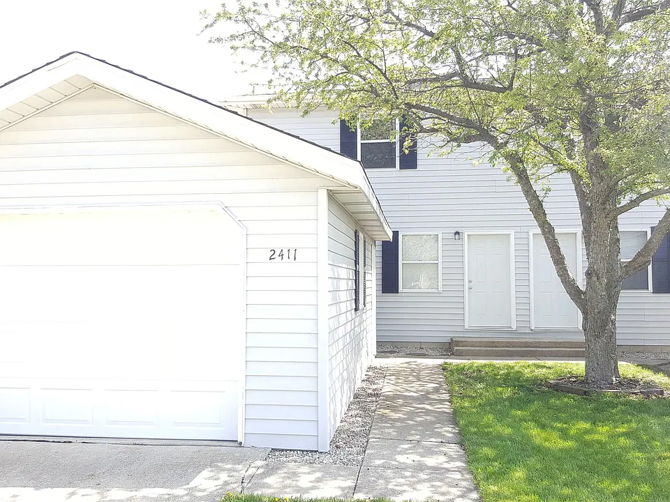 2411 Oakland Cir