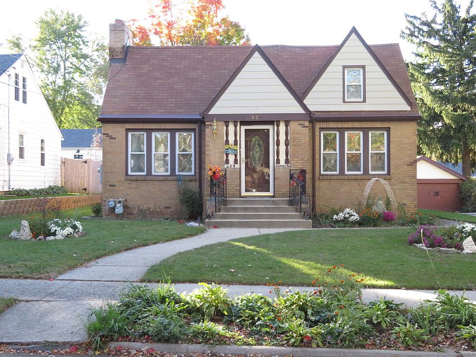 1st image of 624 James Ave