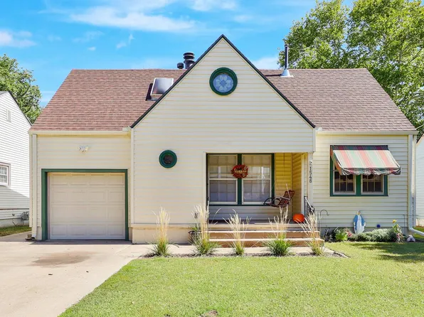 1548 N Woodrow Ct, Wichita, KS 67203