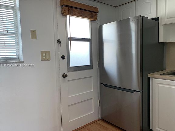 5th image of 2859 Leonard Dr APT G510